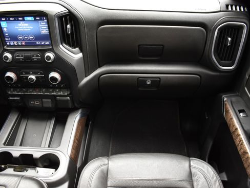 Used 2021 GMC Sierra 3500 Denali w/ Denali Ultimate Package image 38