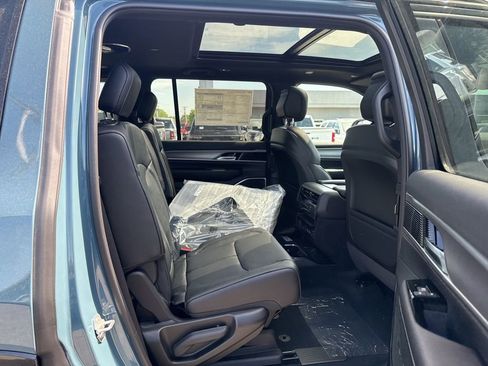 New 2026 Jeep Grand Wagoneer 4WD image 30