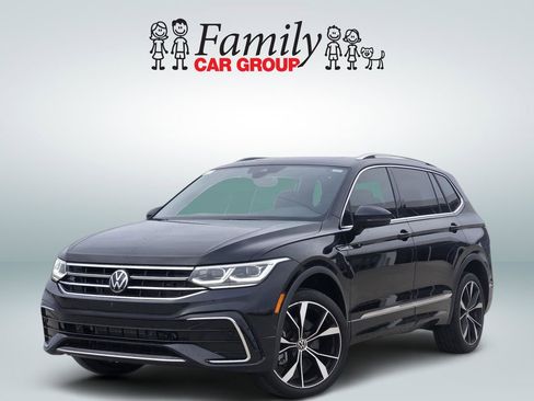 Used 2024 Volkswagen Tiguan SEL R-Line image 1