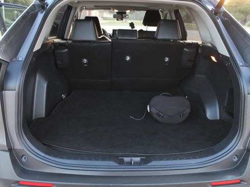 Used 2020 Toyota RAV4 XLE Premium FWD image 26