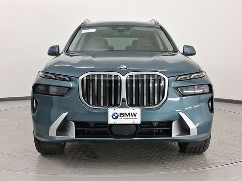 Used 2025 BMW X7 xDrive40i w/ Premium Package image 6