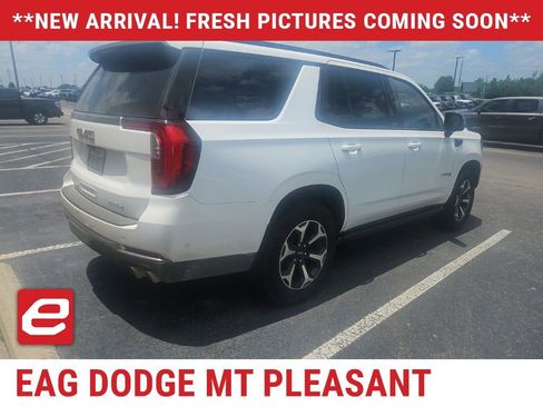 Used 2026 GMC Yukon AT4 Ultimate AWD/4WD image 3
