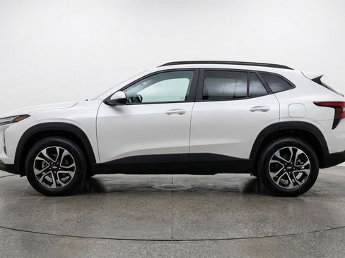 Used 2025 Chevrolet TrailBlazer LT image 5