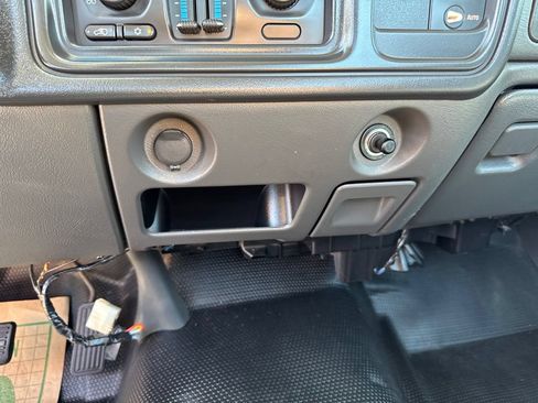 Used 2003 Chevrolet Silverado 1500 W/T RWD image 19