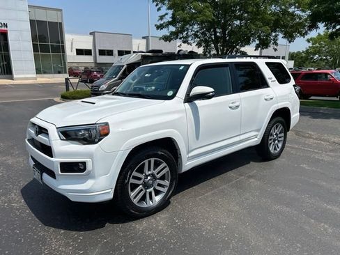 Used 2022 Toyota 4Runner TRD Sport w/ Technology Package AWD/4WD image 2