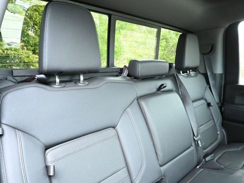 Used 2023 GMC Sierra 2500 Denali w/ Denali Black Diamond Edition AWD/4WD image 36