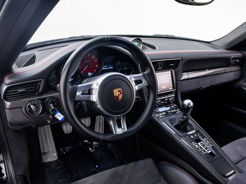 Used 2015 Porsche 911 Carrera 4 GTS AWD/4WD image 11