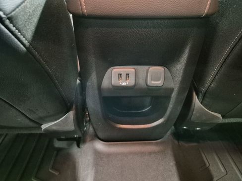 Used 2021 Chevrolet Colorado Z71 w/ Safety Package AWD/4WD image 20
