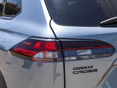 Certified 2026 Toyota Corolla Cross AWD Hybrid w/ Moonroof Package image 10