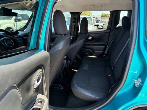 Used 2020 Jeep Renegade Altitude w/ UConnect 8.4 Nav Group FWD image 20