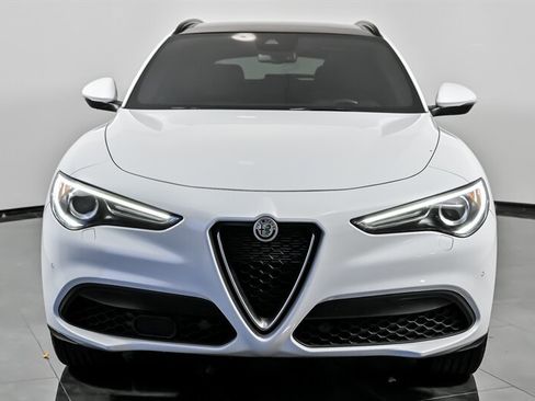 Used 2022 Alfa Romeo Stelvio Ti w/ Active Assist Plus Package image 4