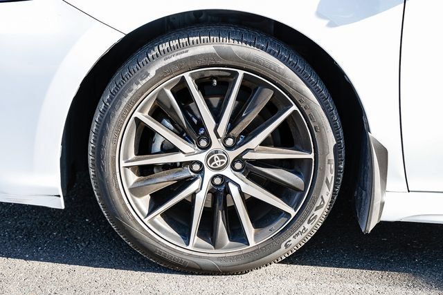 Used 2022 Toyota Camry SE FWD image 11