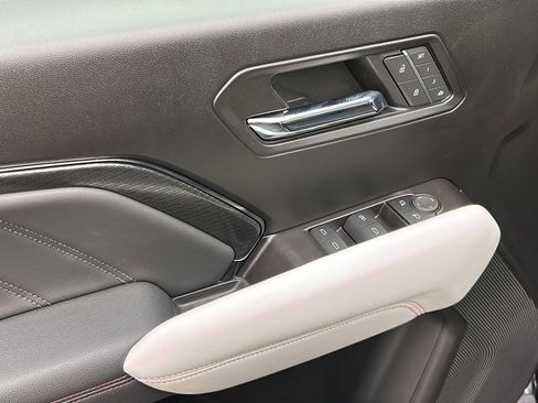 Used 2024 GMC Canyon AT4X image 29