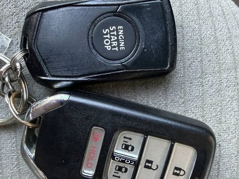 Used 2016 Honda Odyssey SE image 25