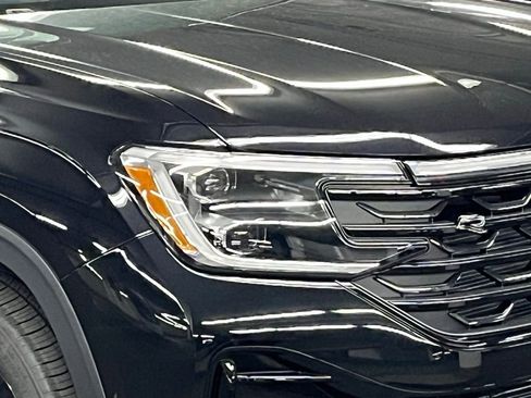 New 2026 Volkswagen Atlas Cross Sport SEL R-Line image 43