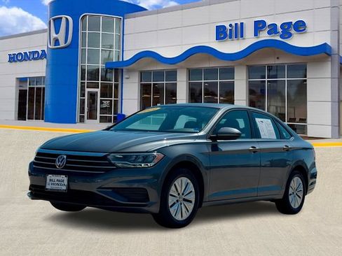 Used 2019 Volkswagen Jetta S w/ Driver Assistance Package FWD image 2