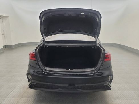 Used 2022 Kia Forte LXS FWD image 29