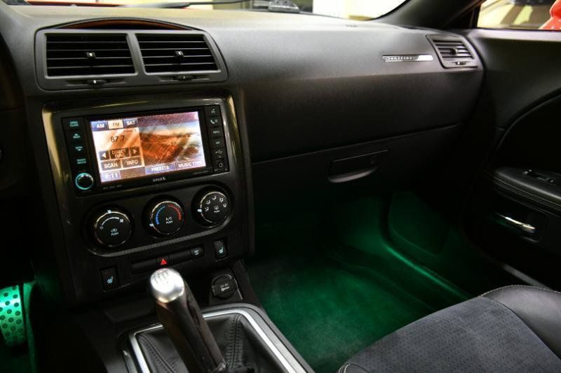 Used 2010 Dodge Challenger SRT8 w/ SRT Option Group II RWD image 40