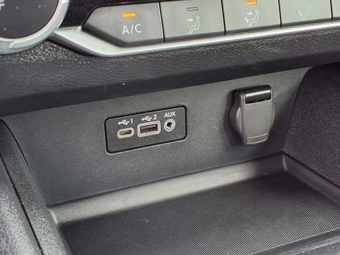 Used 2025 Nissan Altima 2.5 SV FWD image 11