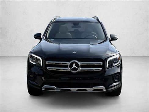 Used 2023 Mercedes-Benz GLB 250 image 2