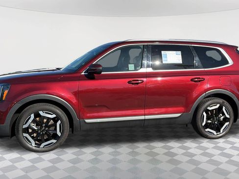 Used 2023 Kia Telluride EX w/ EX Captain's Chair Package FWD image 8