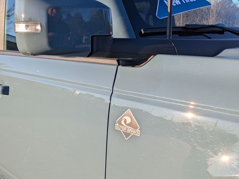 Certified 2021 Ford Bronco Outer Banks image 12