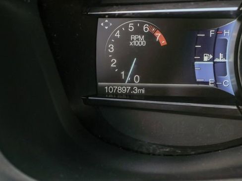 Used 2018 Ford Explorer XLT w/ Equipment Group 202A image 20