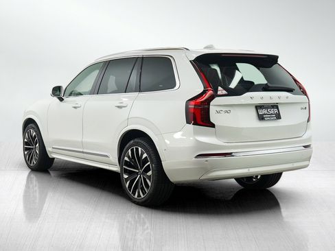 Used 2026 Volvo XC90 B6 Plus AWD/4WD image 3