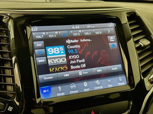 Used 2019 Jeep Cherokee Limited AWD/4WD image 21