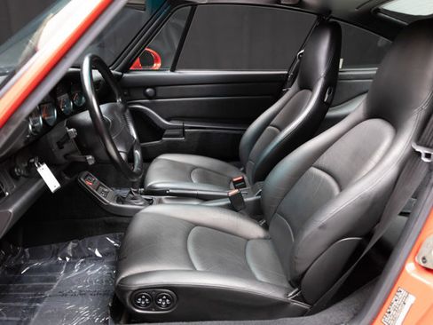 Used 1995 Porsche 911 Carrera RWD image 42
