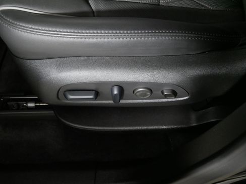 Used 2024 Buick Enclave Avenir w/ Avenir Technology Package AWD/4WD image 20