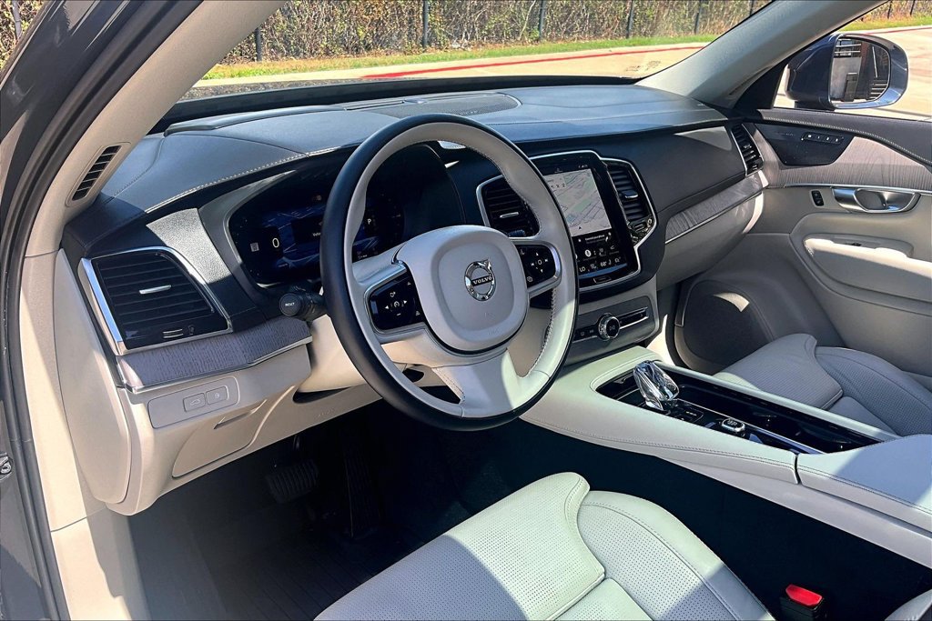 Certified 2024 Volvo XC90 T8 Ultimate w/ Protection Package Premier AWD/4WD image 11
