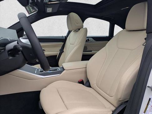 Used 2025 BMW i4 eDrive40 w/ M Sport Package RWD image 17