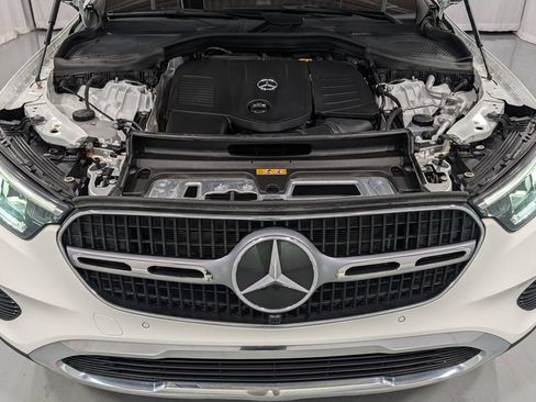 Used 2024 Mercedes-Benz GLC 300 4MATIC image 30