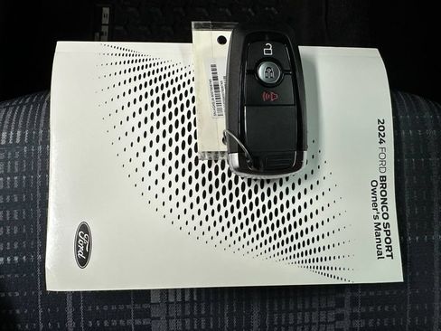 Used 2024 Ford Bronco Sport Heritage w/ Heritage Convenience Package AWD/4WD image 37