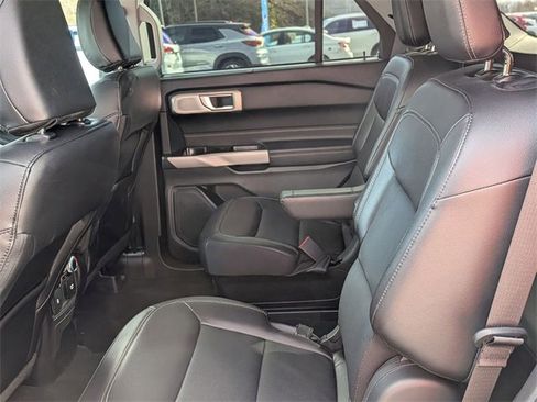 Used 2023 Ford Explorer Limited w/ Limited Technology Package image 29