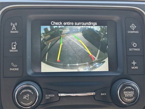 Used 2015 RAM 2500 SLT w/ Luxury Group image 23