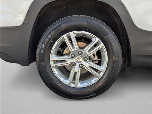 Used 2022 GMC Terrain SLE w/ Driver Convenience Package image 23