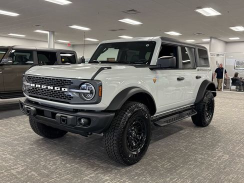 New 2026 Ford Bronco Badlands AWD/4WD image 8