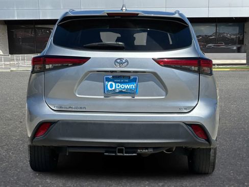 Used 2023 Toyota Highlander XLE FWD image 8