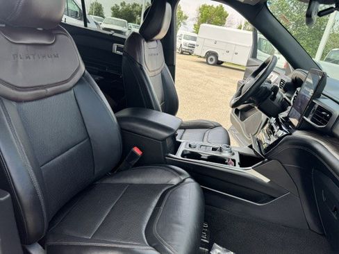 Used 2021 Ford Explorer Platinum w/ Equipment Group 601A AWD/4WD image 38