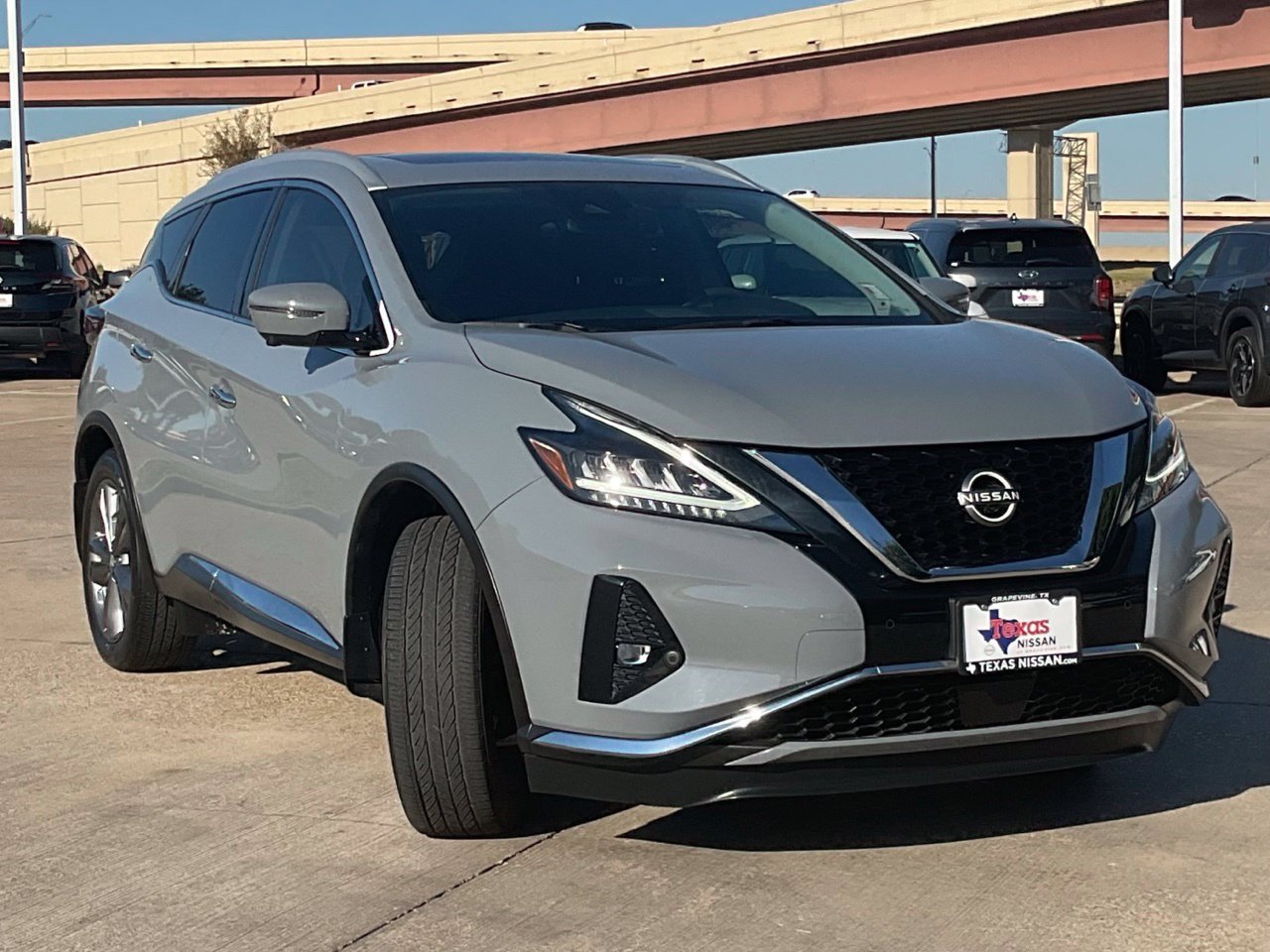 Used 2023 Nissan Murano Platinum w/ Cargo Package FWD image 3