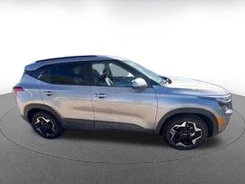 Used 2025 Kia Seltos S image 11
