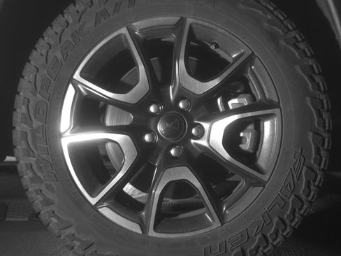 Used 2025 Jeep Compass Trailhawk AWD/4WD image 13
