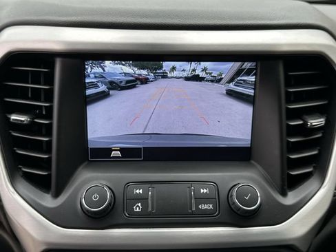 Certified 2023 GMC Acadia SLT FWD image 25