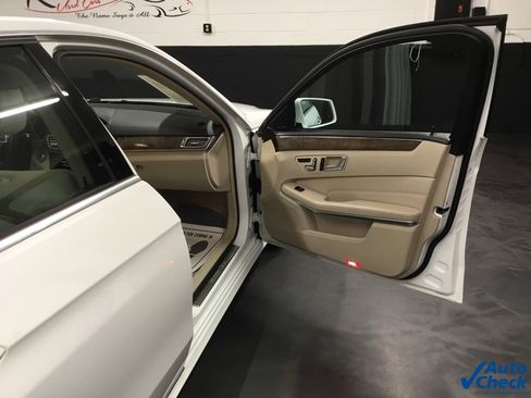 Used 2015 Mercedes-Benz E 350 4MATIC Sedan w/ Premium 1 Package image 42