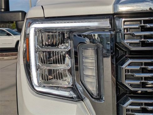 Used 2023 GMC Sierra 2500 Denali w/ Denali Ultimate Package image 10