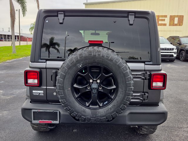 Used 2022 Jeep Wrangler Unlimited Sport AWD/4WD image 6