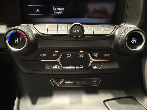 Used 2019 Chevrolet Corvette Stingray Coupe w/ 1LT image 29