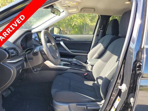 Used 2022 Mitsubishi Eclipse Cross ES image 6